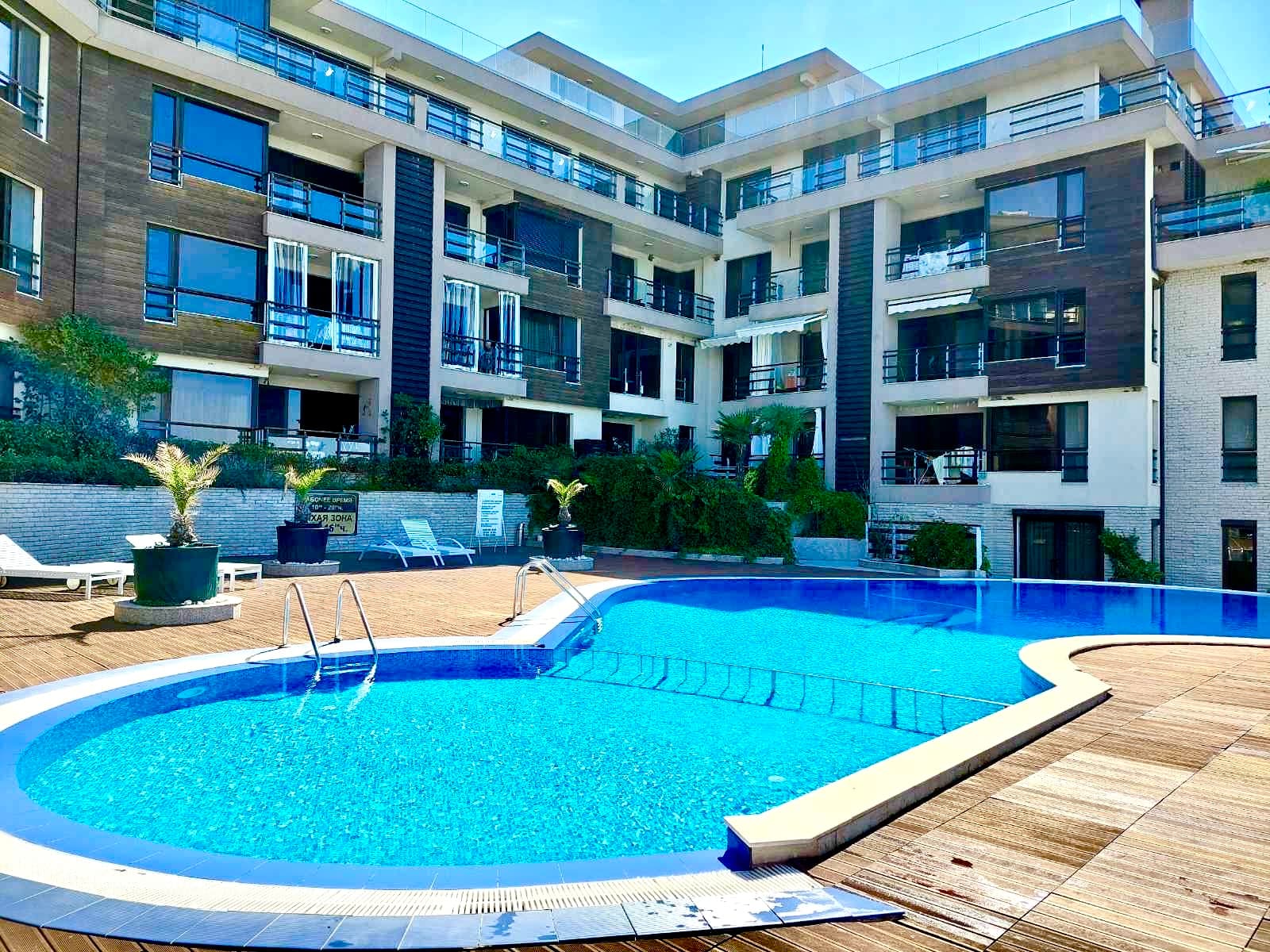 Sand Lilies Pool